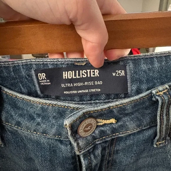 Hollister Dad Style Jeans - Picture 3 of 3